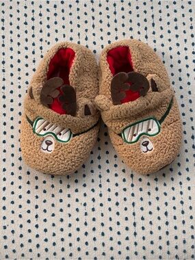 Target Tan Teddy Reindeer Kids Slippers with Green Goggles
